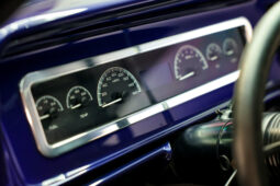 
										Pontiac Bonneville full									