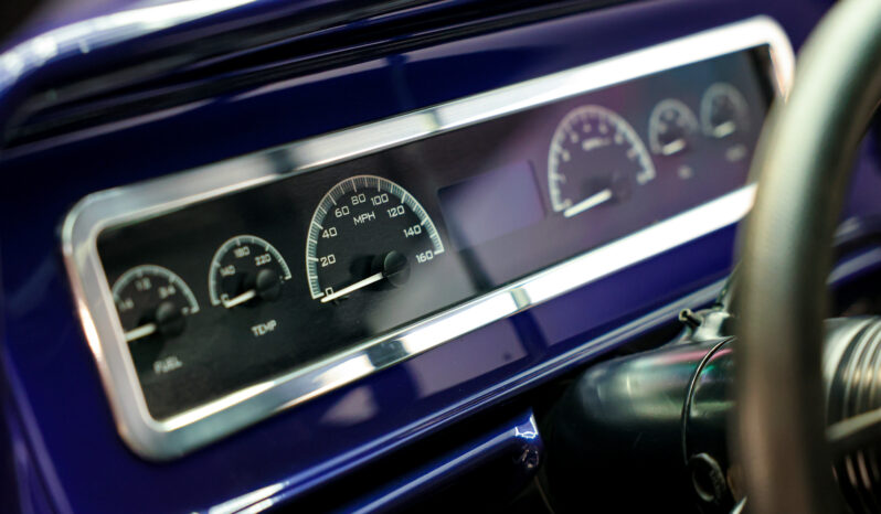 
								Pontiac Bonneville full									