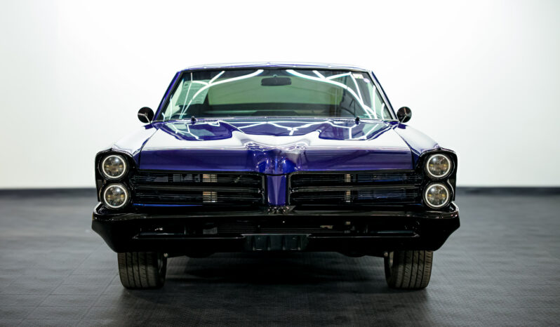 
								Pontiac Bonneville full									