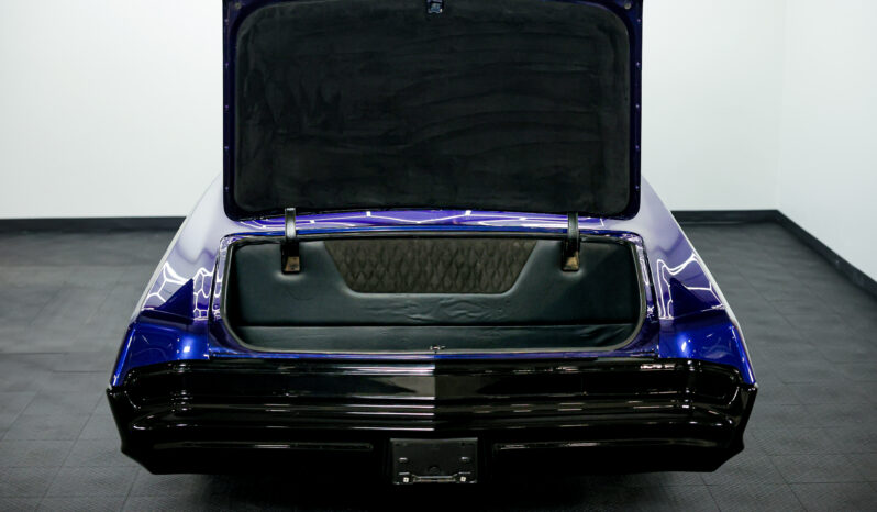 
								Pontiac Bonneville full									