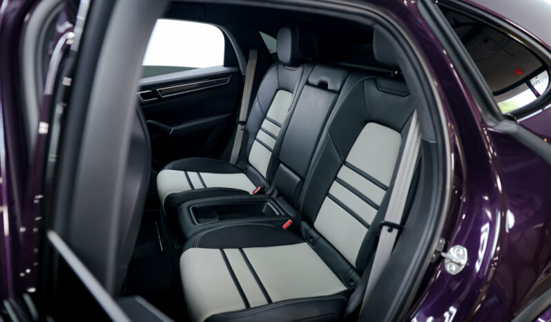 
								2022 Porsche Cayenne GTS full									