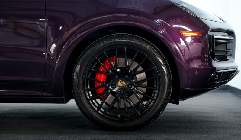 
								2022 Porsche Cayenne GTS full									