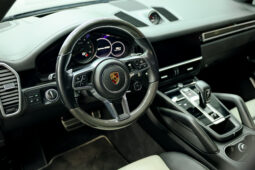 
										2022 Porsche Cayenne GTS full									
