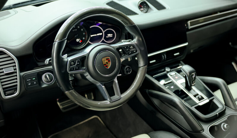 
								2022 Porsche Cayenne GTS full									