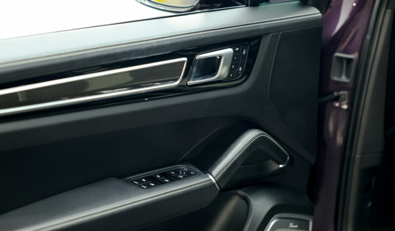 
								2022 Porsche Cayenne GTS full									