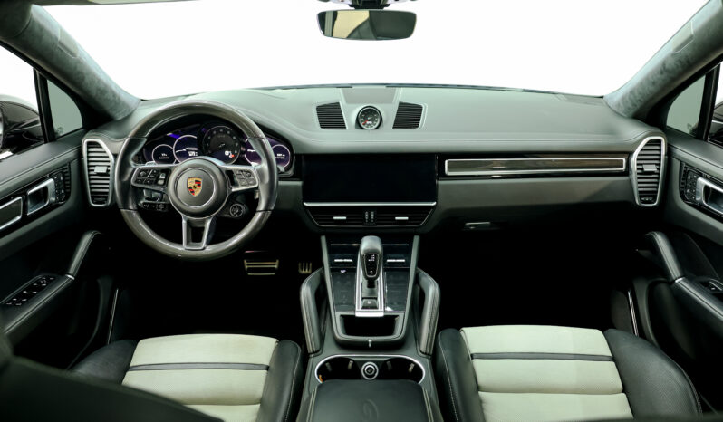 
								2022 Porsche Cayenne GTS full									