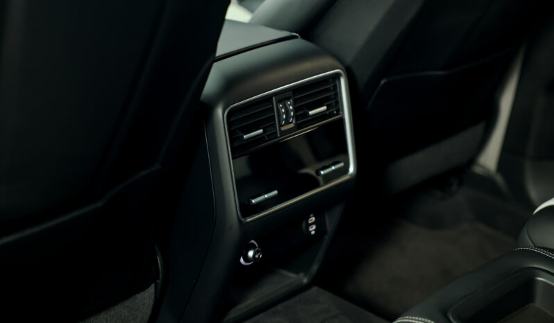 
								2022 Porsche Cayenne GTS full									