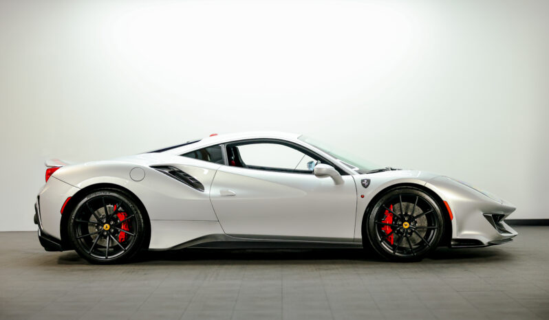 
								2019 Ferrari 488 Pista full									