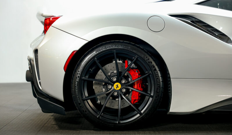 
								2019 Ferrari 488 Pista full									