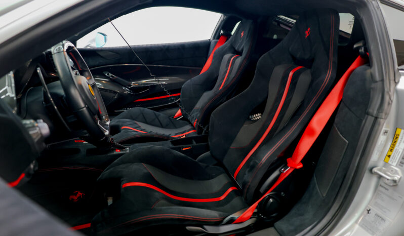 
								2019 Ferrari 488 Pista full									