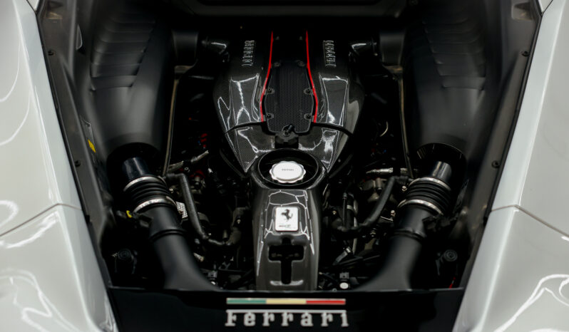 
								2019 Ferrari 488 Pista full									