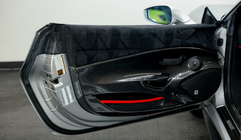 
								2019 Ferrari 488 Pista full									