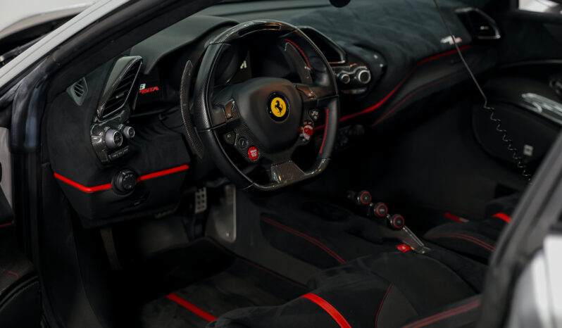 
								2019 Ferrari 488 Pista full									