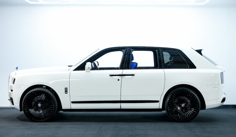 
								2020 Rolls Royce Cullinan full									