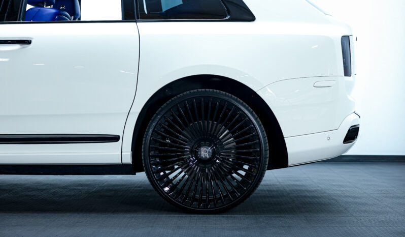 
								2020 Rolls Royce Cullinan full									