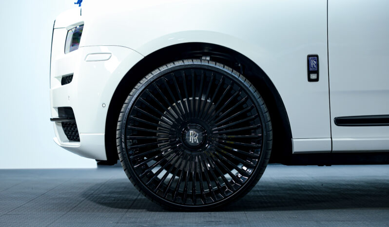 
								2020 Rolls Royce Cullinan full									