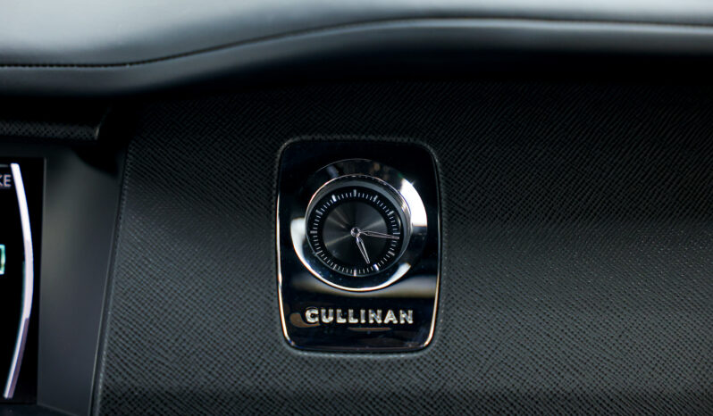 
								2020 Rolls Royce Cullinan full									