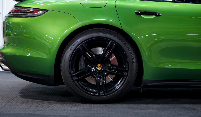 
								2019 Porsche Panamera E Hybrid full									