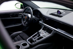 
										2019 Porsche Panamera E Hybrid full									