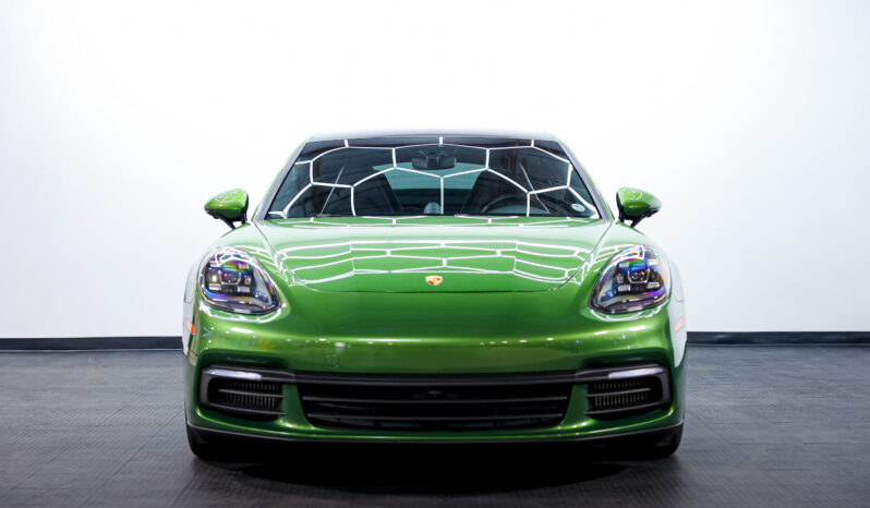 
								2019 Porsche Panamera E Hybrid full									