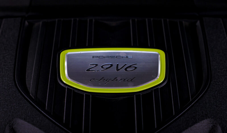 
								2019 Porsche Panamera E Hybrid full									