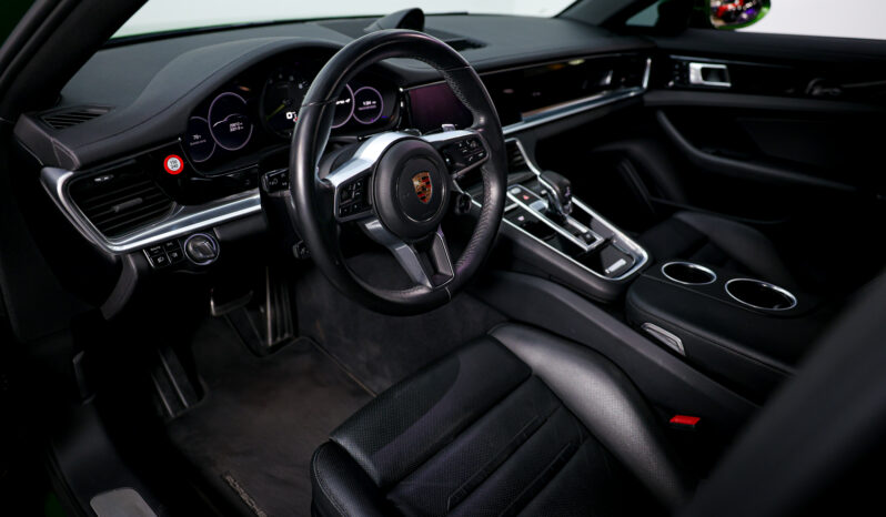 
								2019 Porsche Panamera E Hybrid full									