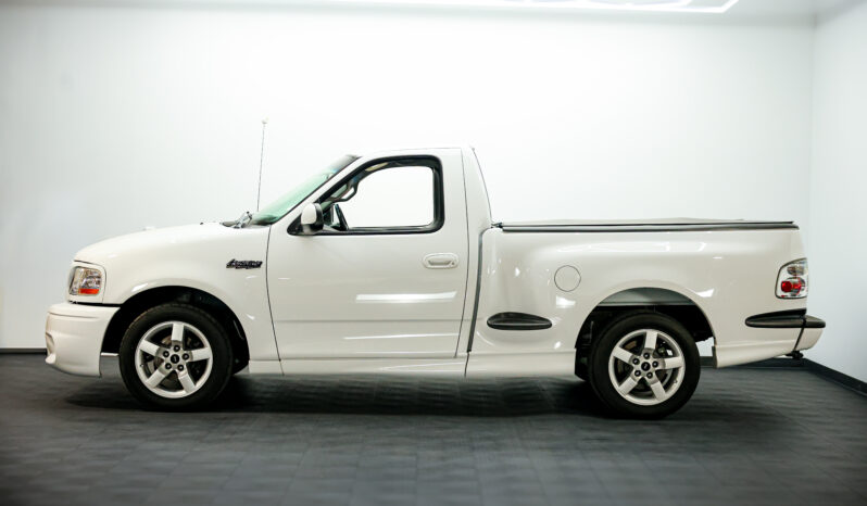 
								2001 Ford Lightning full									