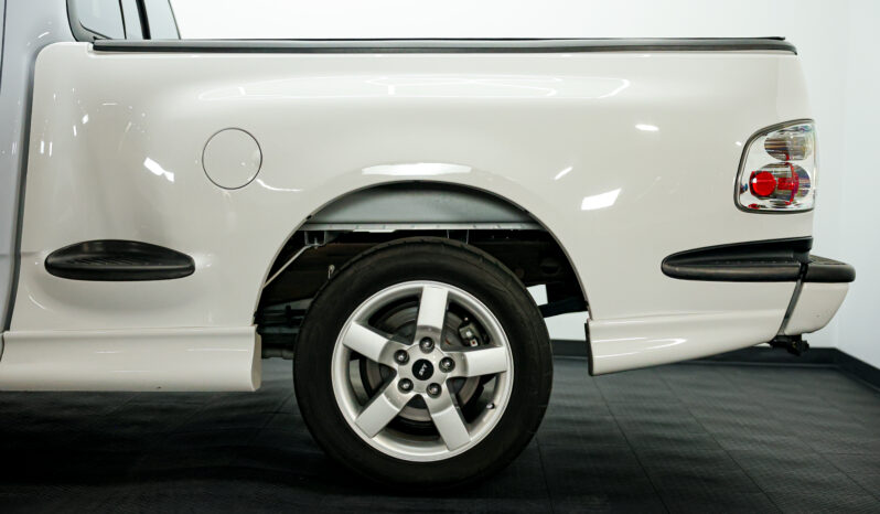 
								2001 Ford Lightning full									