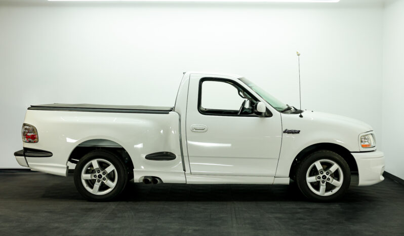 
								2001 Ford Lightning full									
