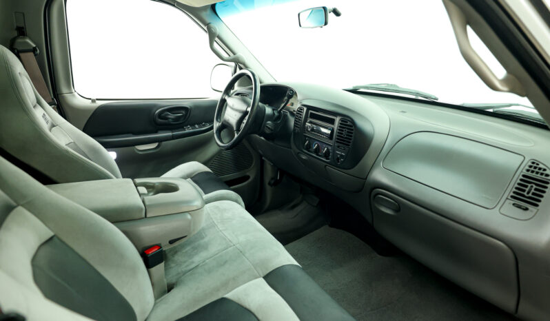 
								2001 Ford Lightning full									