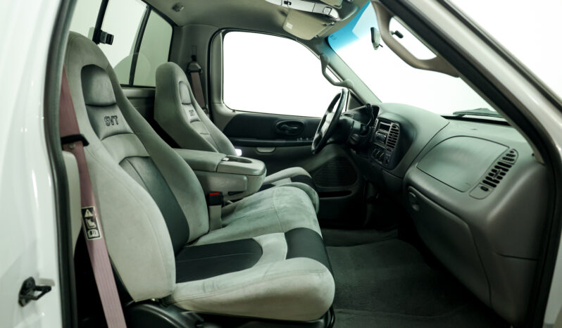 
								2001 Ford Lightning full									