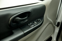
										2001 Ford Lightning full									