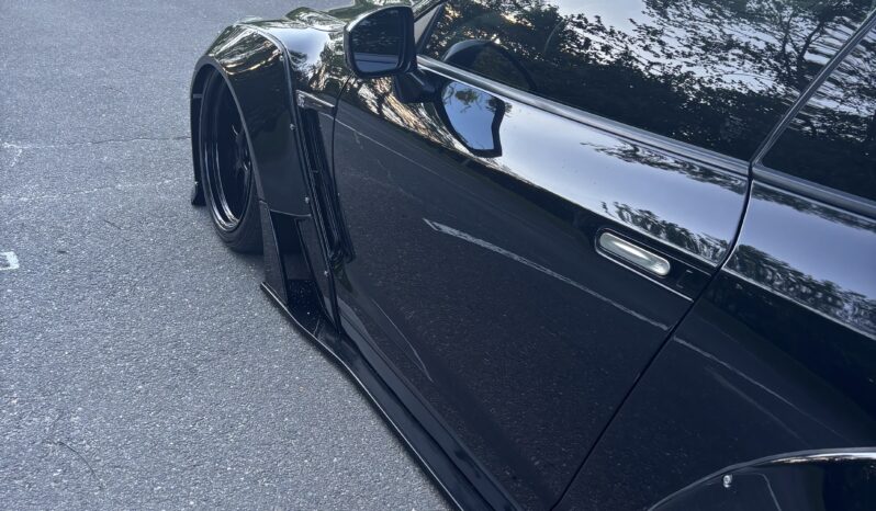 
								2017 Nissan GT-R full									