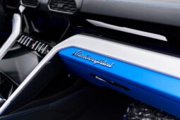 
										2021 Lamborghini Urus full									