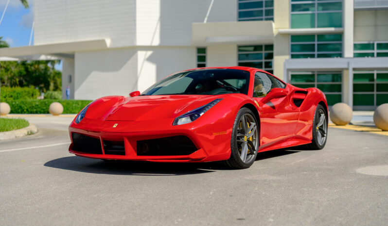 
								2017 Ferrari 488 GTB full									