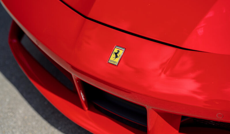 
								2017 Ferrari 488 GTB full									