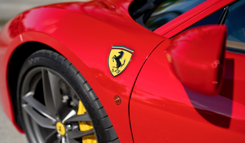 
								2017 Ferrari 488 GTB full									