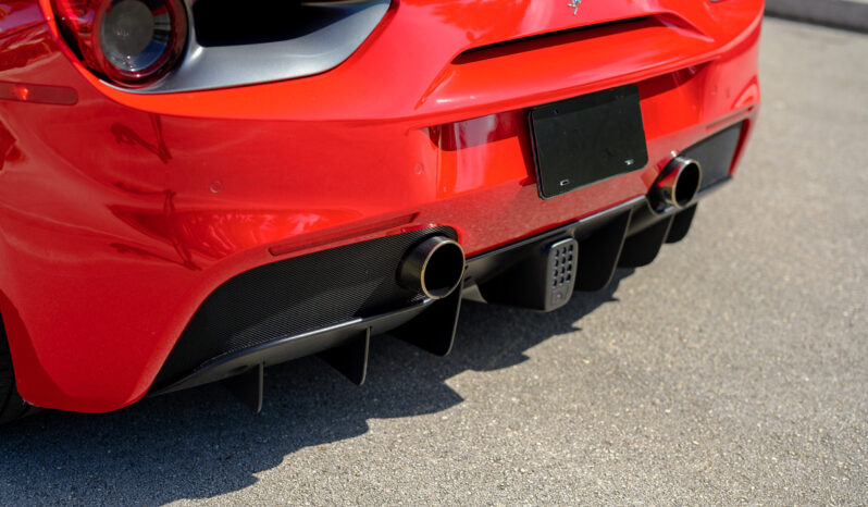 
								2017 Ferrari 488 GTB full									