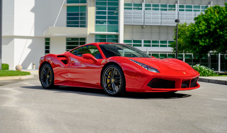 
								2017 Ferrari 488 GTB full									