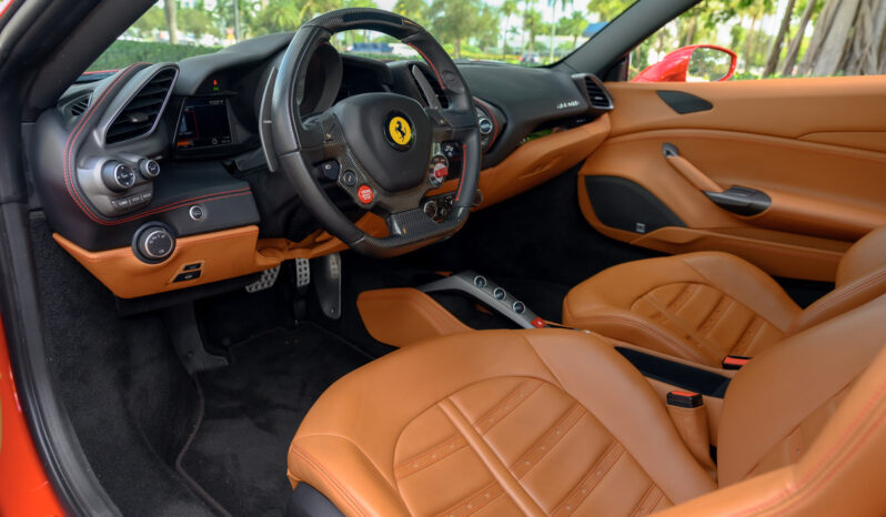 
								2017 Ferrari 488 GTB full									