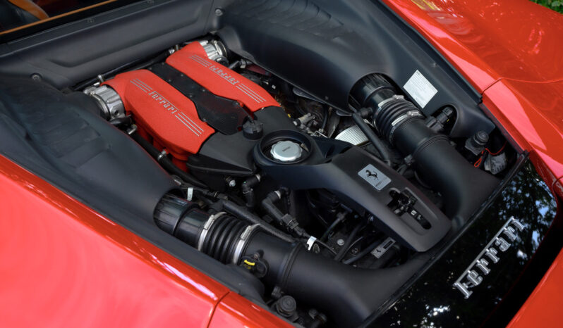 
								2017 Ferrari 488 GTB full									