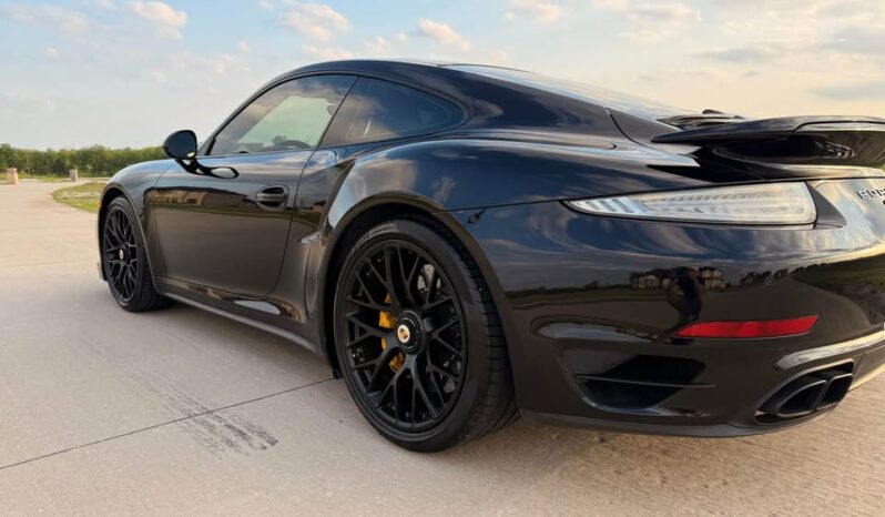 
								2016 Porsche 911 Turbo S full									