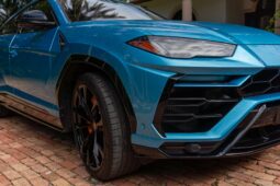 
										2022 Lamborghini Urus full									