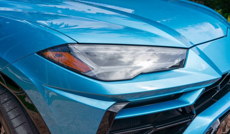 
								2022 Lamborghini Urus full									