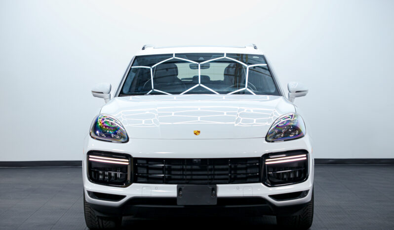 
								2020 Porsche Cayenne E-Hybrid Turbo S full									