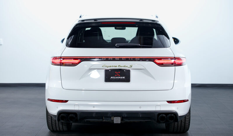 
								2020 Porsche Cayenne E-Hybrid Turbo S full									