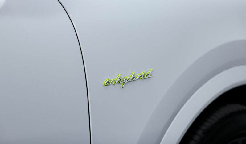 
								2020 Porsche Cayenne E-Hybrid Turbo S full									