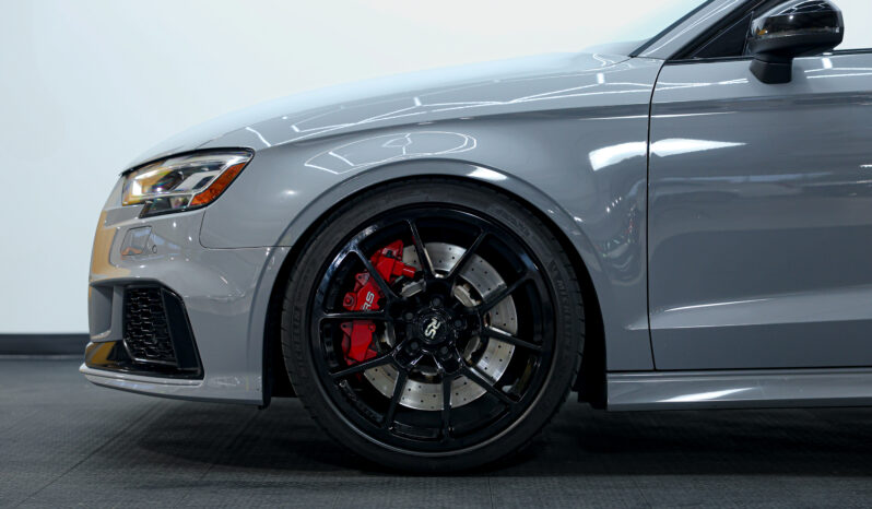 
								2019 Audi RS 3 2.5T quattro full									