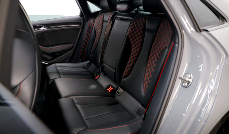 
								2019 Audi RS 3 2.5T quattro full									