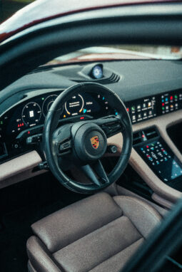 
										2021 Porsche Taycan 4S full									